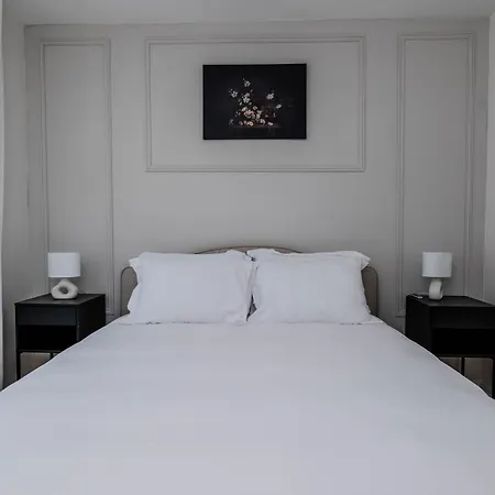 Adam Apartment *