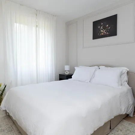 Apartment Adam