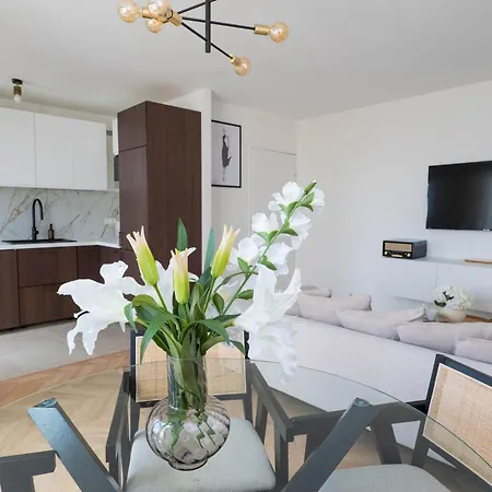 Apartment Adam Courcouronnes